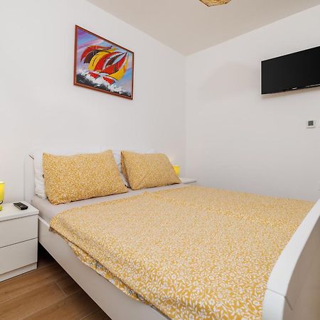 יאדראנובו Apartmani Viktorija מראה חיצוני תמונה